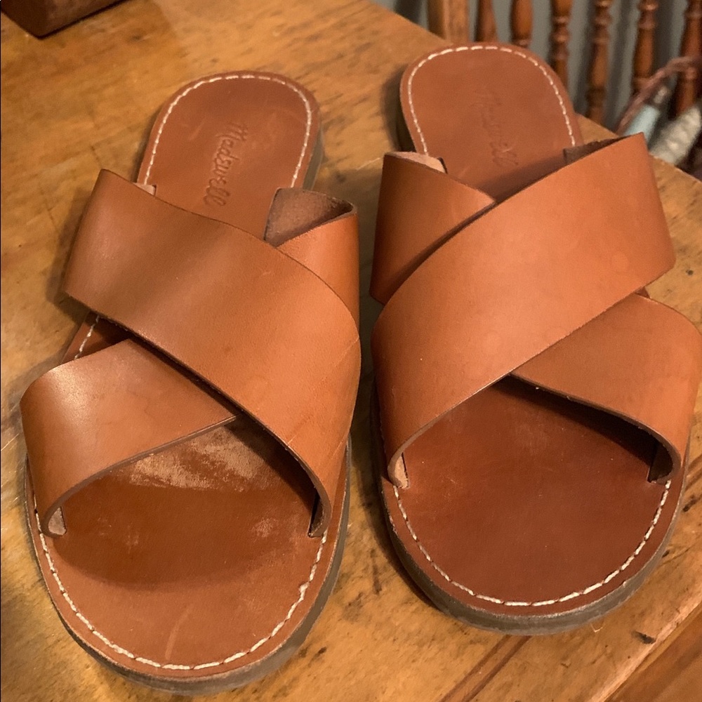 Made well Criscross Slides